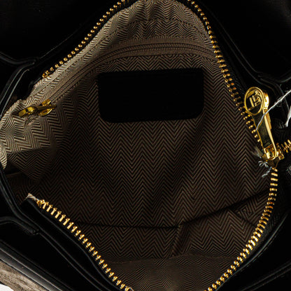 حقيبة كروس عصرية بمشبك أمامي