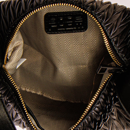 حقيبة كروس جلدية محببة