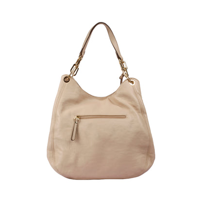 حقيبة يد أنيقة مع قلادة معدنية