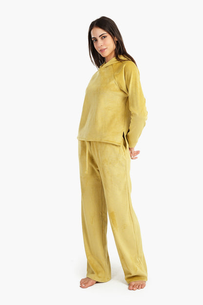 طقم بيجامة بغطاء رأس باللون الليموني