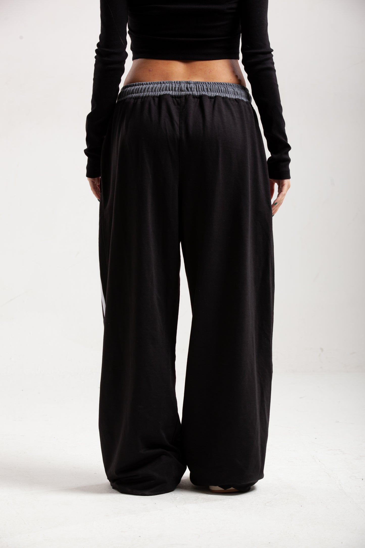 Black Elastic Waist Wide-Leg Sweatpants