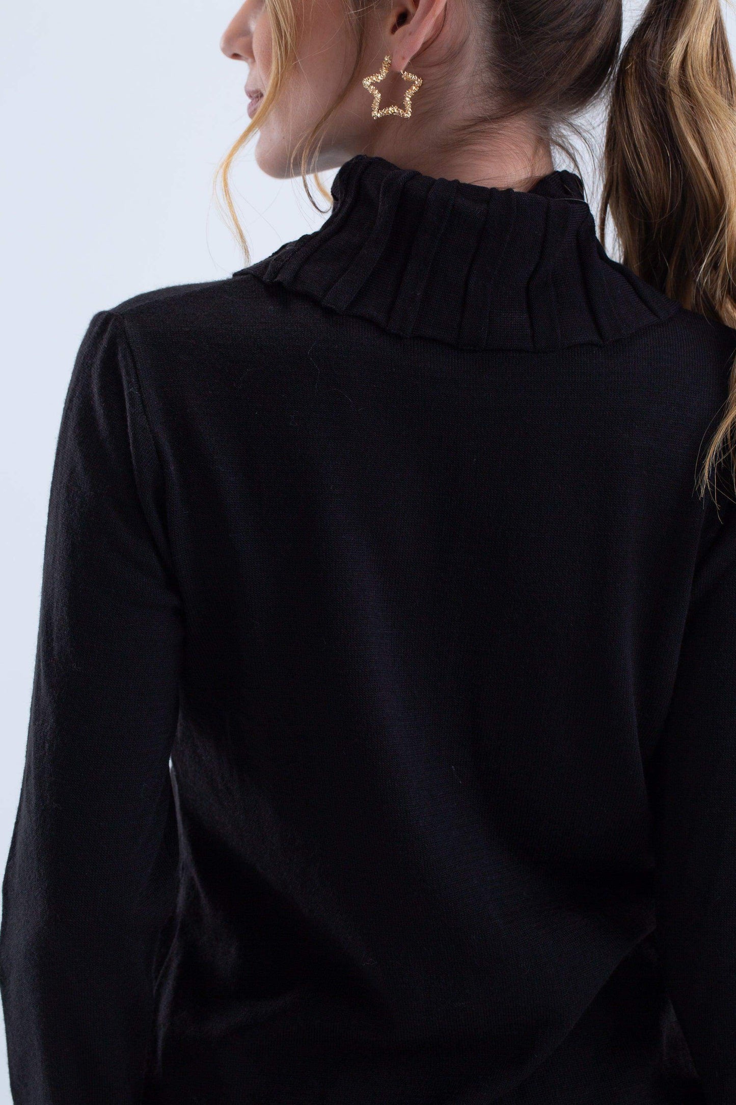 Carina Asymmetrical Black Pullover