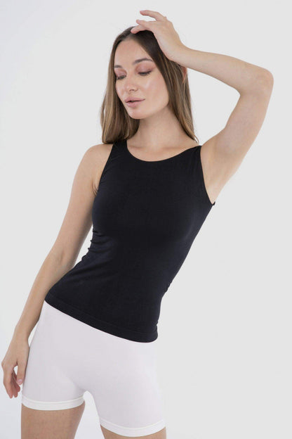 شورت قصير من الألياف الدقيقة الأساسية