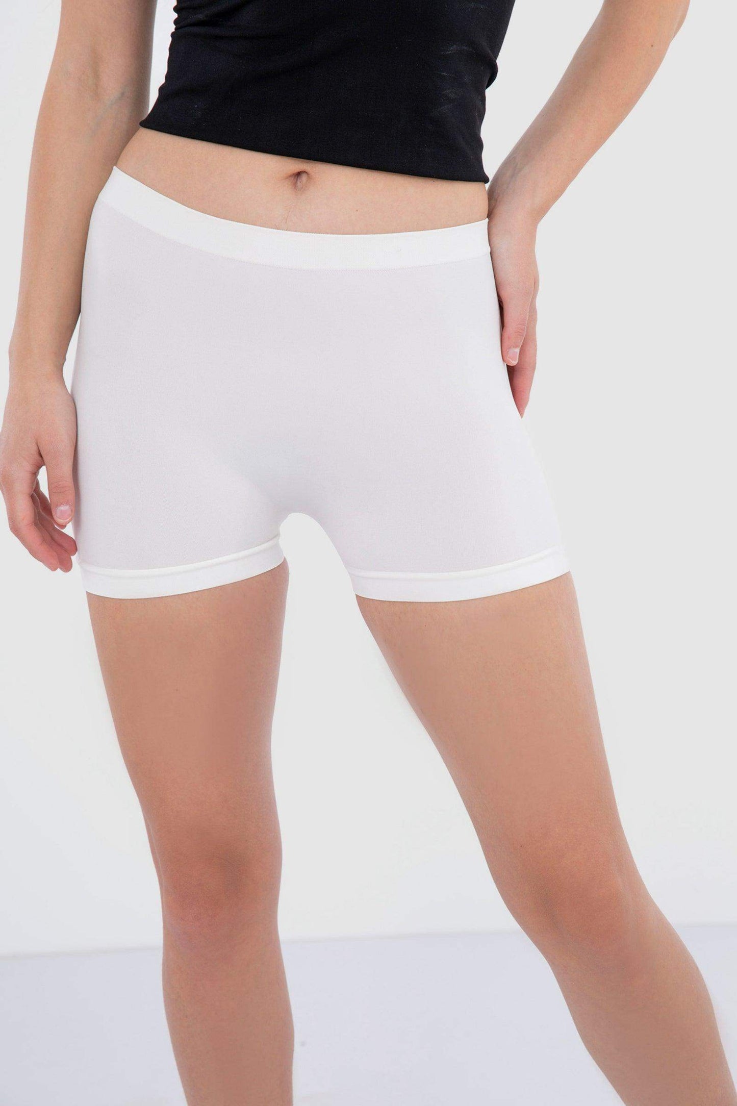 Carina Basic Microfiber Hot Short