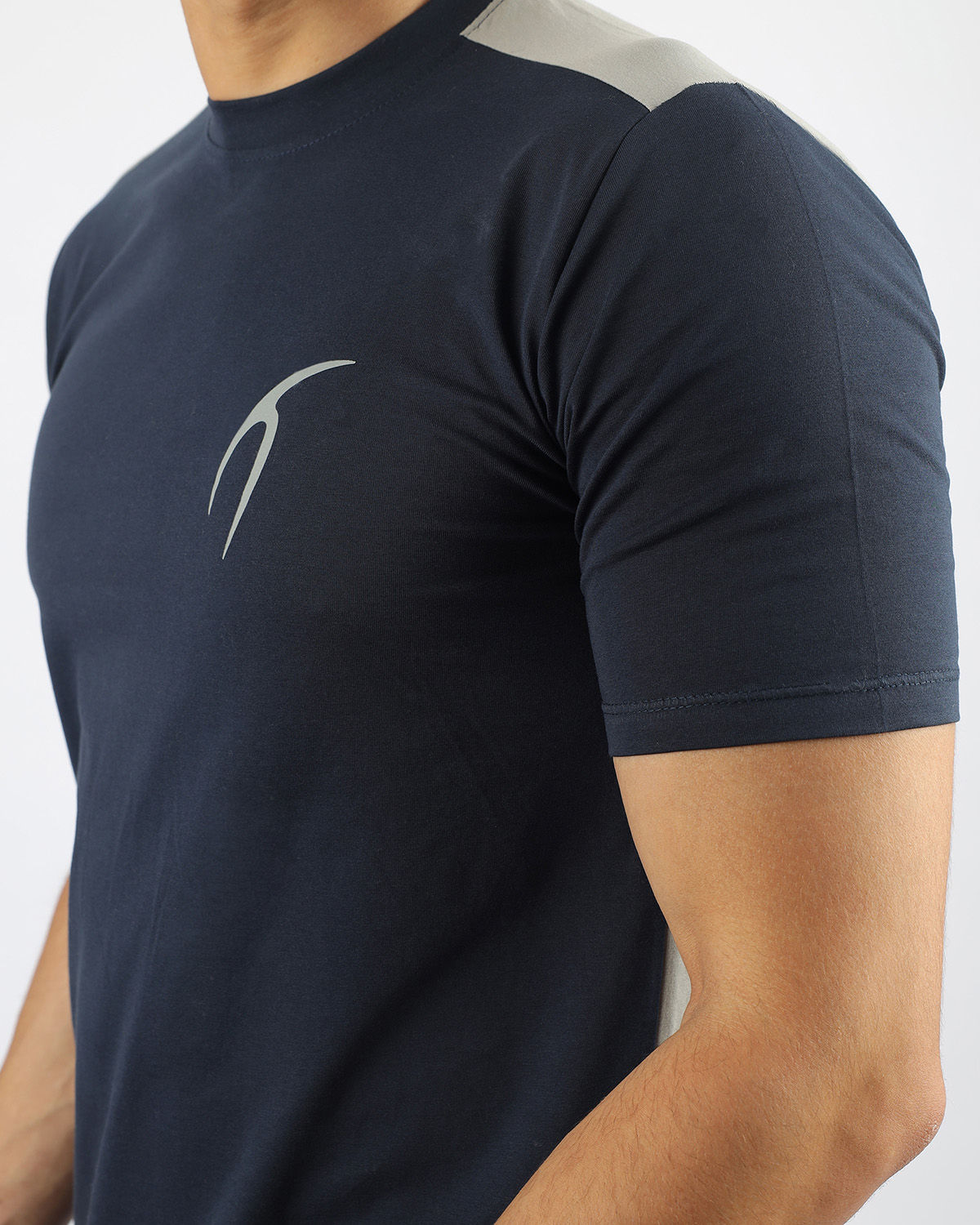 Atum  Basic T- Shirt