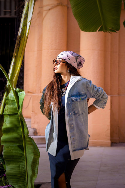 قميص بغطاء رأس مريح