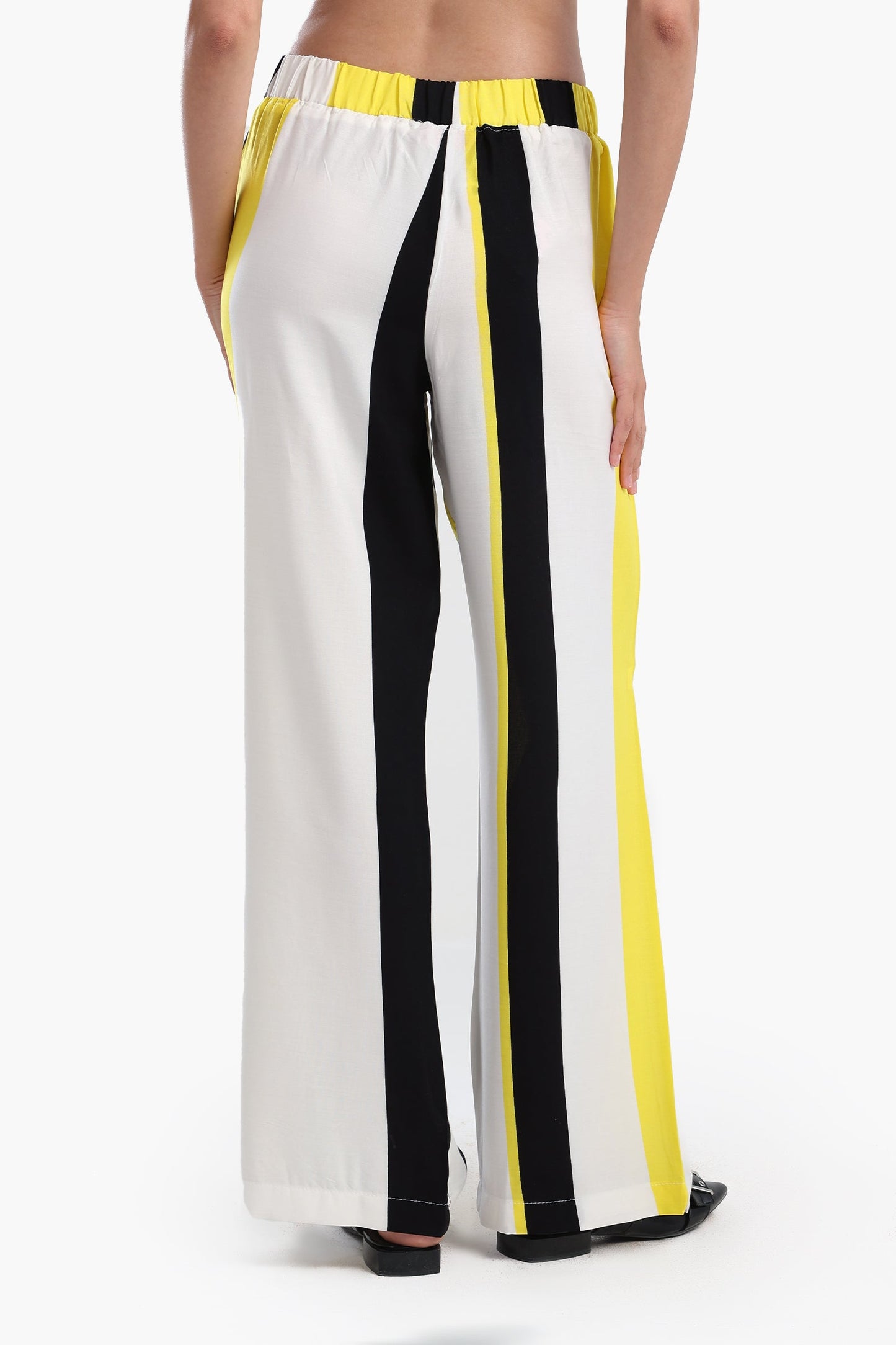 بنطلون سهل الارتداء بثلاثة ألوان