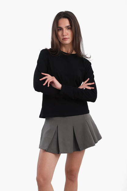 بلوزة أساسية بأكمام طويلة