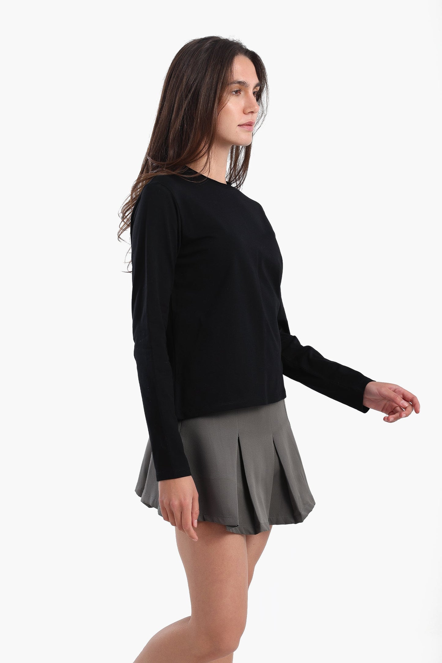 بلوزة أساسية بأكمام طويلة