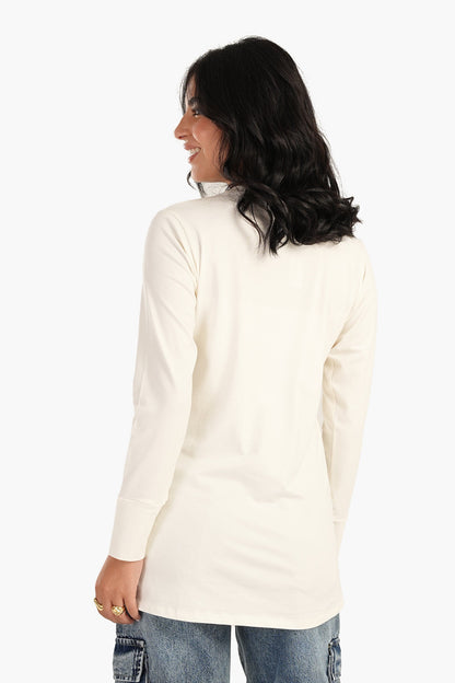 تي شيرت أساسي بأكمام طويلة