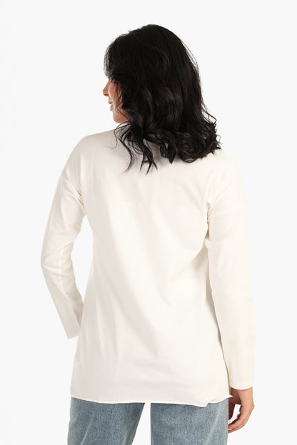 تي شيرت أساسي فضفاض بفتحة