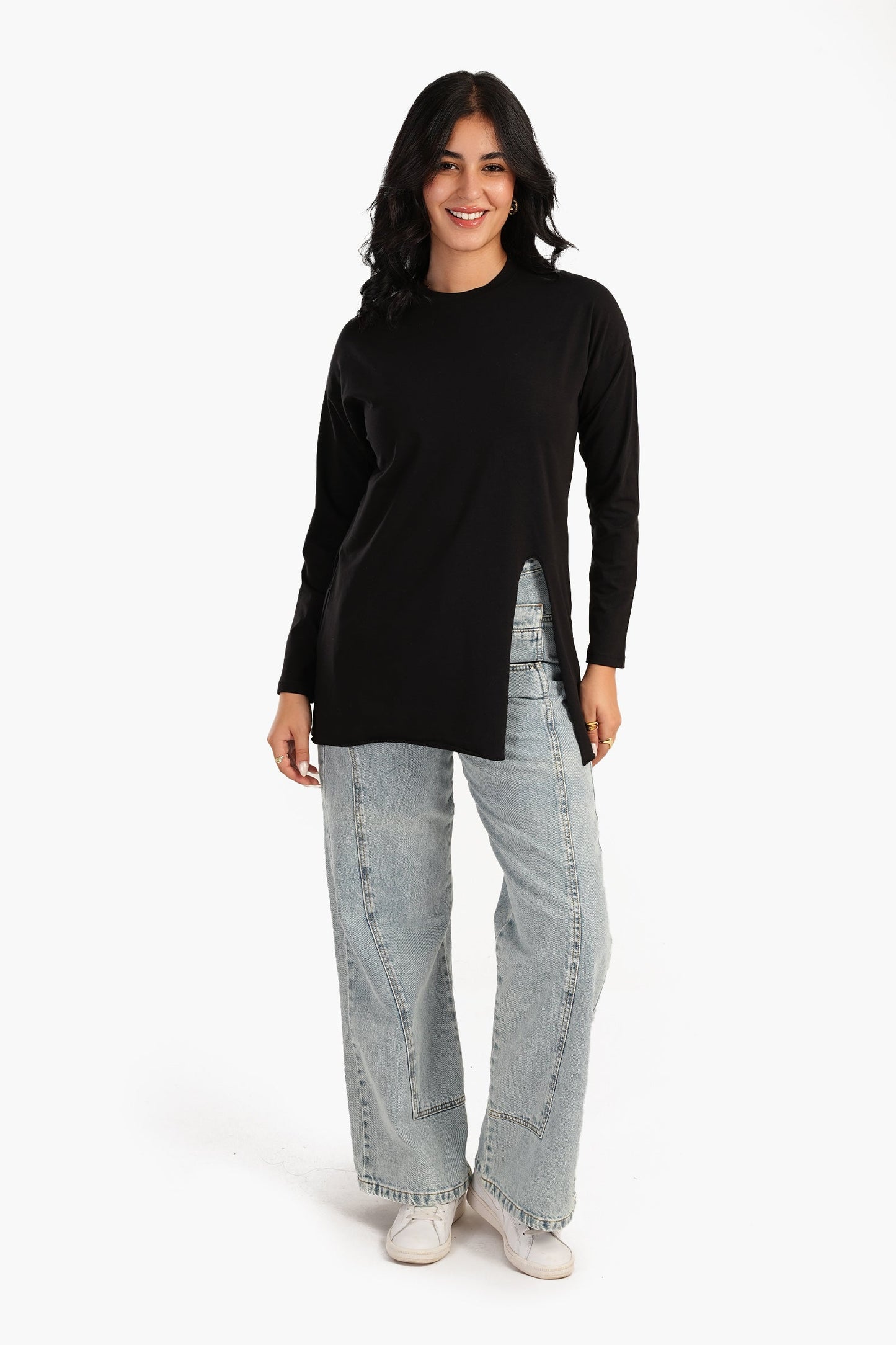 Carina Loose Basic T-Shirt with Slit