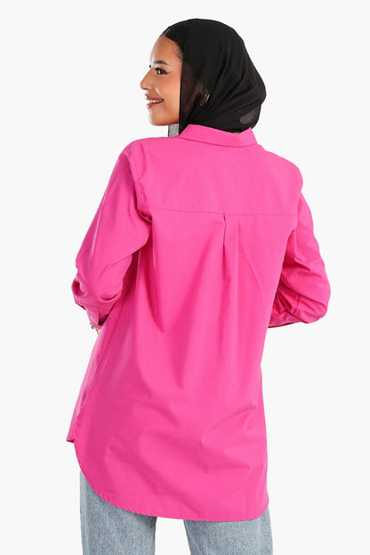 قميص بأكمام طويلة غير متماثلة