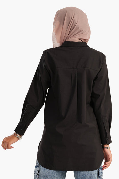 قميص بأكمام طويلة غير متماثلة