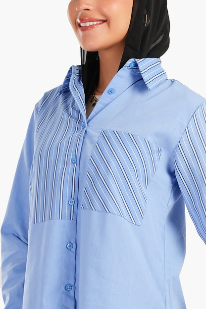 قميص بوبلين أساسي باللون الأزرق