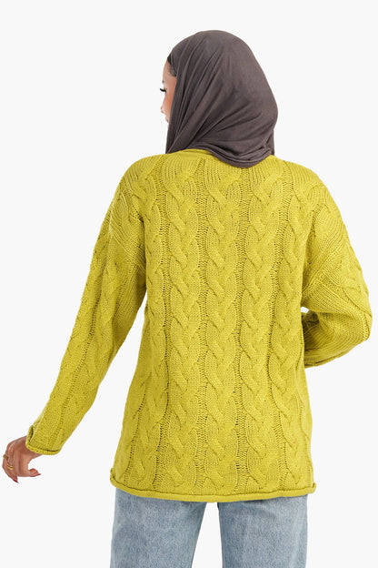 بلوفر محبوك برقبة دائرية