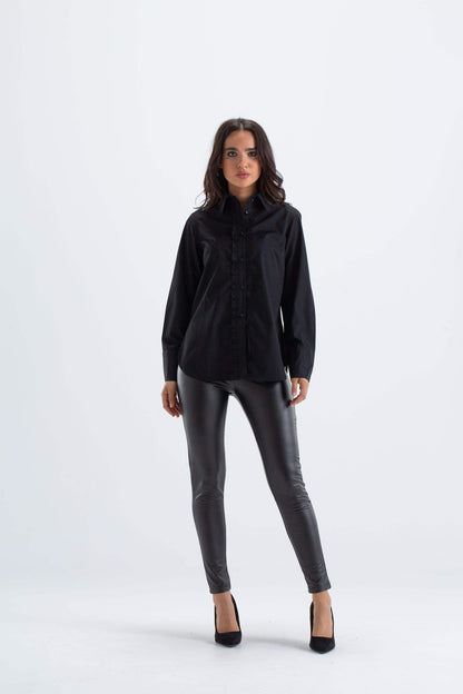 قميص كلاسيكي بكشكشة أمامية