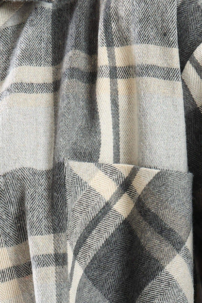 قميص منقوش بياقة عالية