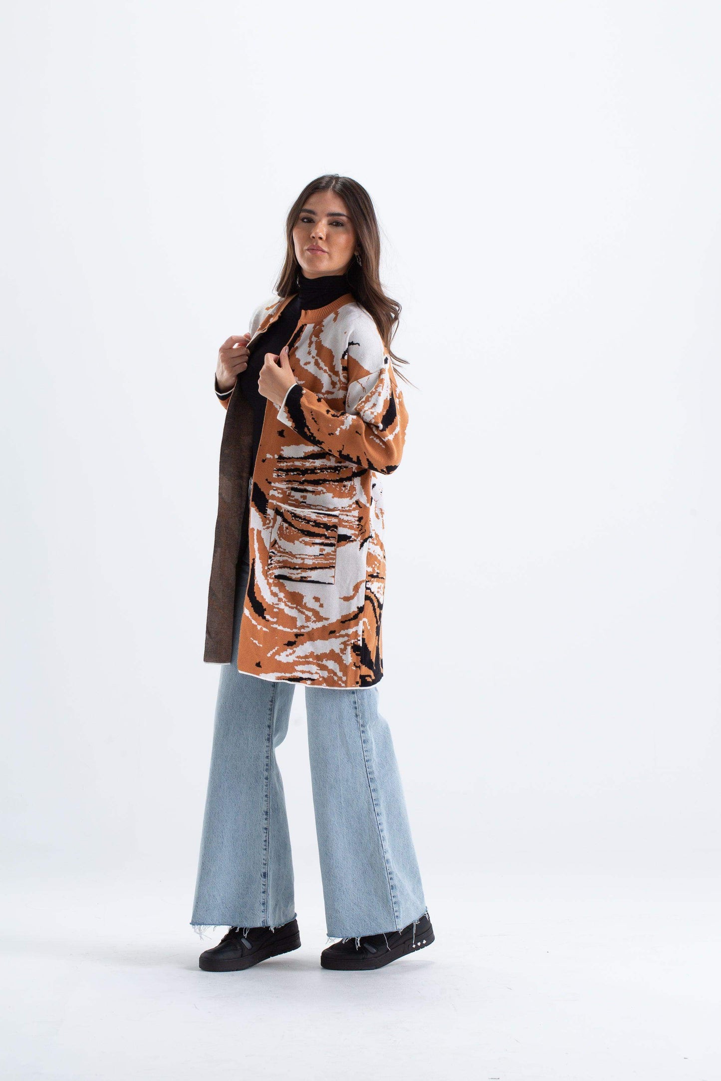 كارديجان ملون برقبة دائرية