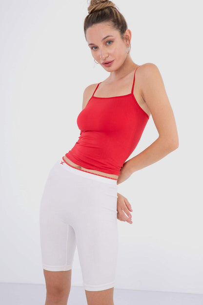 شورت قطني بقصّة Slim Fit