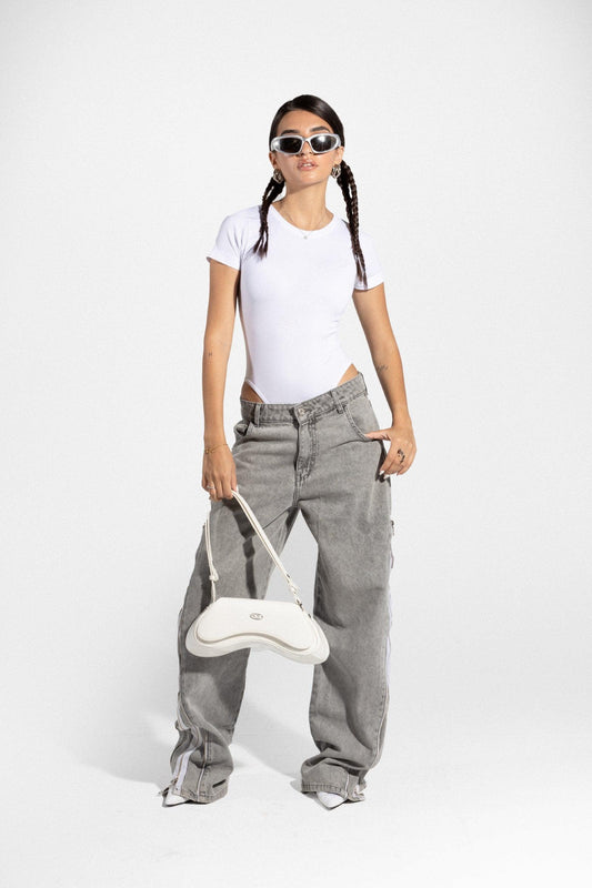 بنطال جينز رمادي بسحاب مزدوج على الجانبين