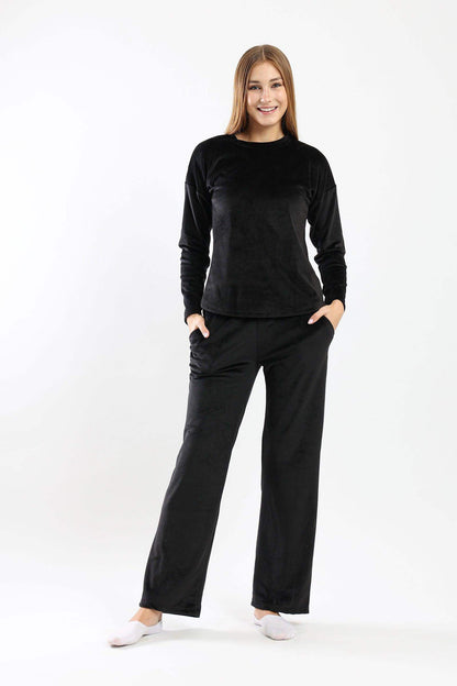 طقم بيجامة من الصوف الصلب