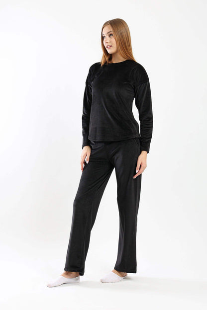 طقم بيجامة من الصوف الصلب