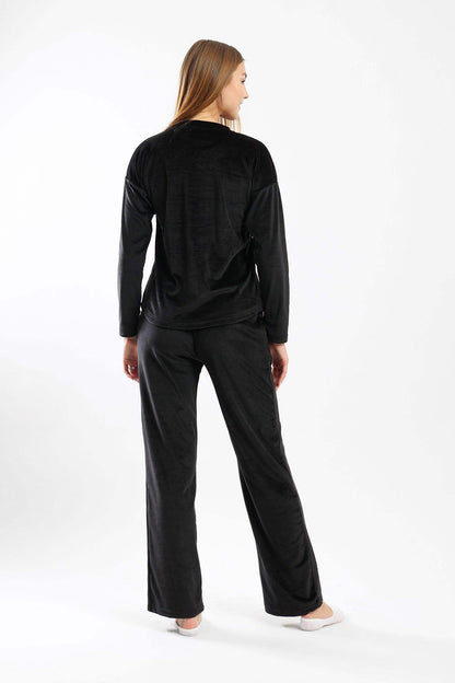 طقم بيجامة من الصوف الصلب