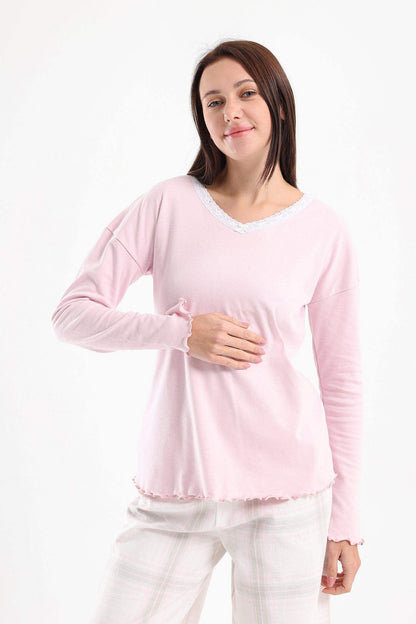 طقم بيجامة بحواف مكشكشة