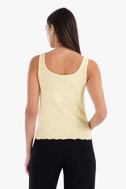 بلوزة بيجامة ذات حافة مكشكشة