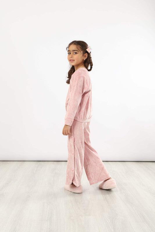 بيجامة بناتية سادة مع قفل كبس