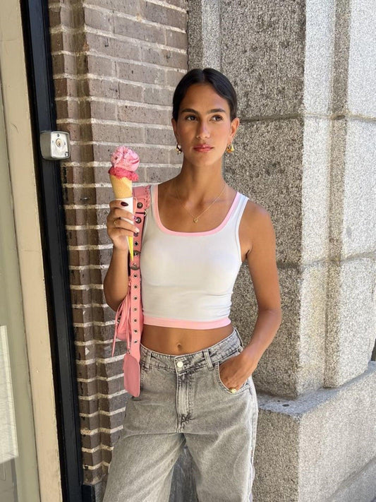 قميص داخلي رمادي قصير