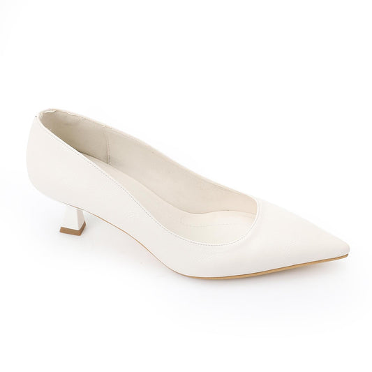 White Solid Pointed-Toe Pumps - حذاء بكعب سادة بمقدمة مدببة