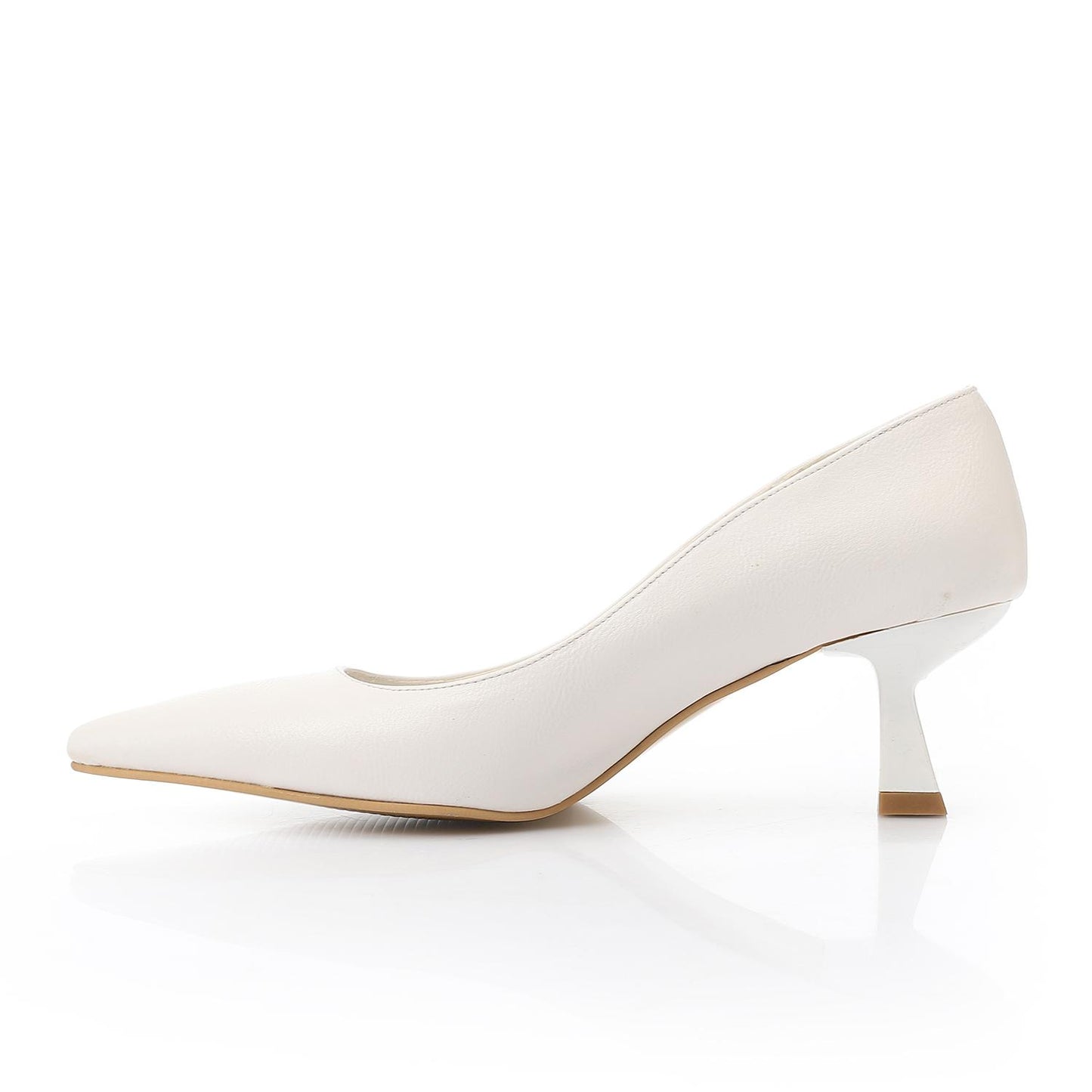 White Solid Pointed-Toe Pumps - حذاء بكعب سادة بمقدمة مدببة