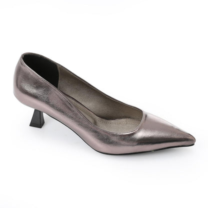 Smoky Solid Pointed-Toe Pumps - حذاء بكعب سادة بمقدمة مدببة