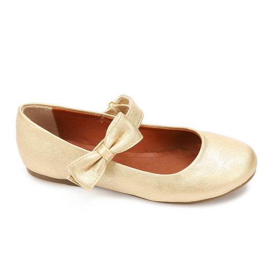 Girls Flat Shoes with Velcro Strap - حذاء مسطح بحزام لاصق للبنات