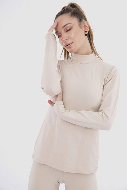 بلوزة بدون رقبة عالية