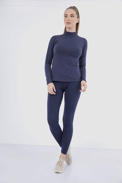 بلوزة بدون رقبة عالية