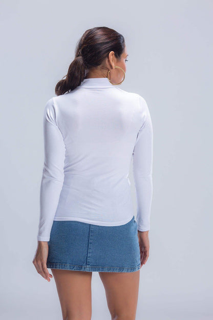 بلوزة بدون رقبة عالية