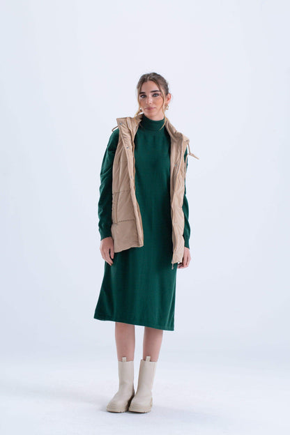 فستان محبوك بياقة مدورة