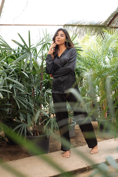 طقم بيجامة ساتان فاخر