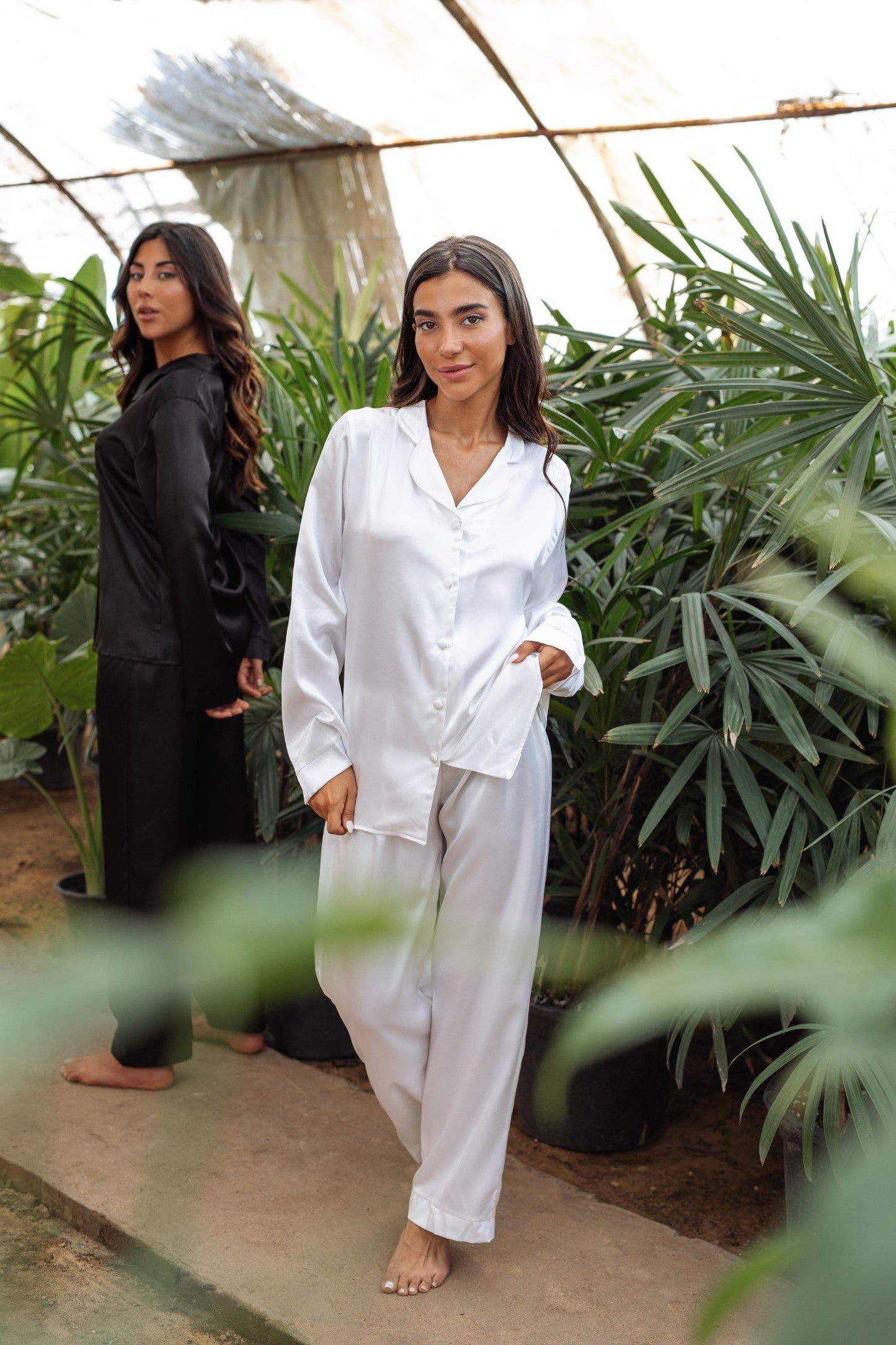 طقم بيجامة ساتان فاخر