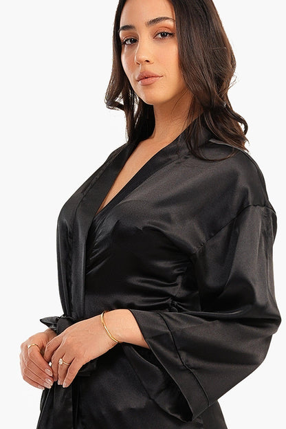 رداء ساتان طويل