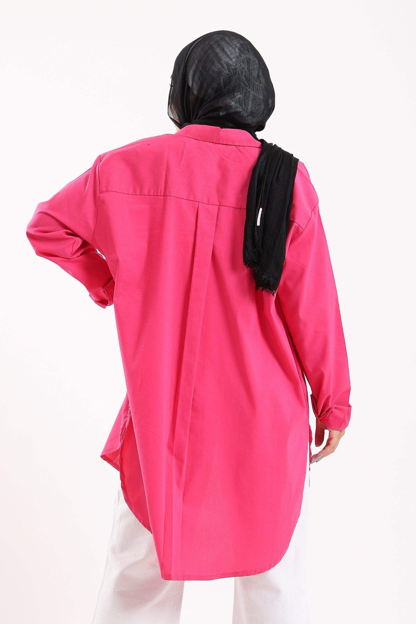 قميص كبير الحجم بأكمام طويلة