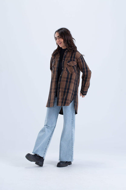 قميص منقوش كبير الحجم