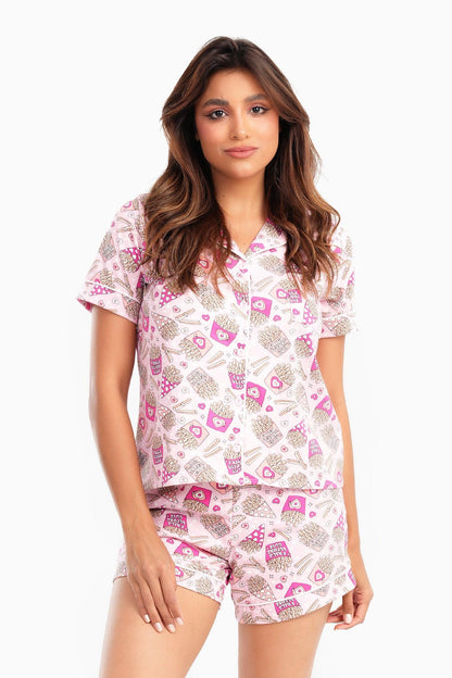 طقم بيجامة قصيرة مطبوعة باللون الوردي