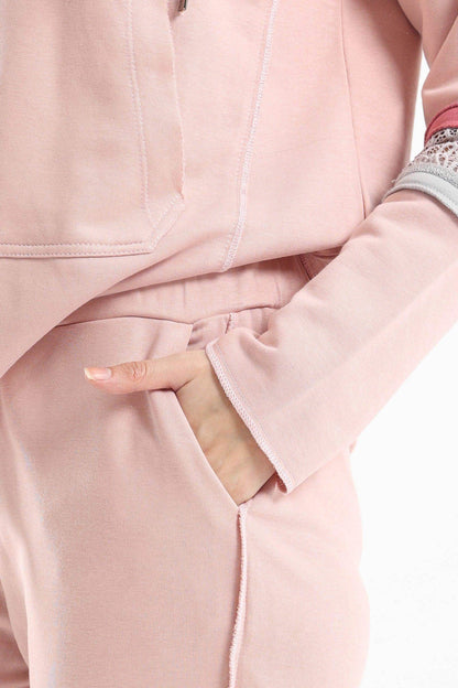 طقم بيجامة مع جيب الكنغر