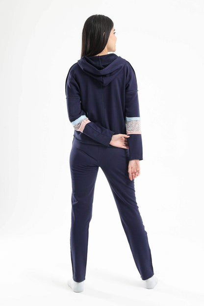 طقم بيجامة مع جيب الكنغر