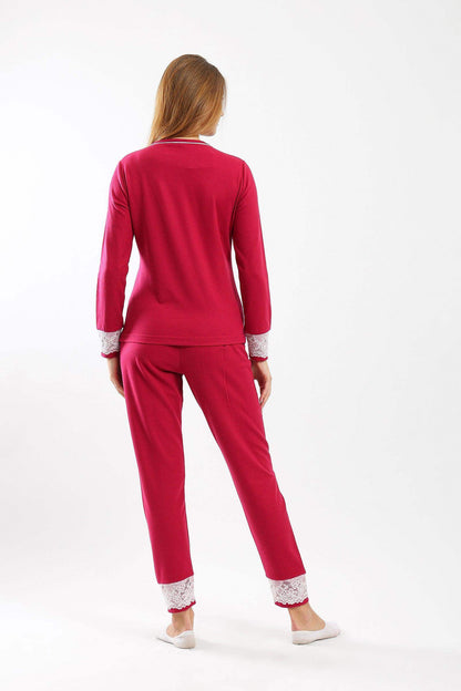 طقم بيجامة مع أكمام من الدانتيل