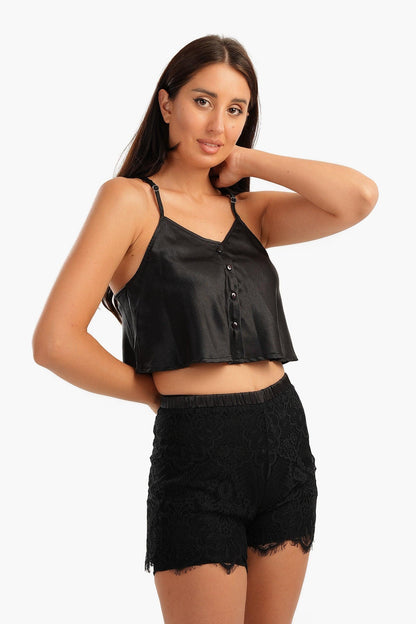 طقم بيجامة بحمالات مع شورت دانتيل